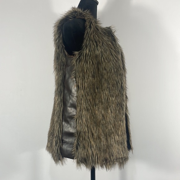 Miss London, Retro Faux Fur Vest, Size Medium, brown, Vintage look - Picture 4 of 11